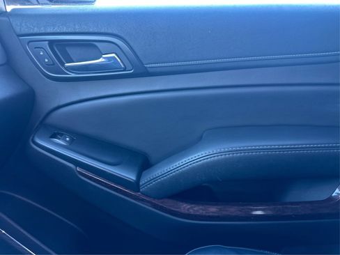 Used 2018 GMC Yukon XL SLT w/ Open Road Package image 32