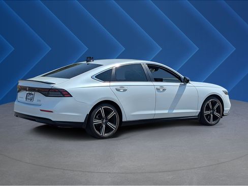 Used 2024 Honda Accord Sport image 3