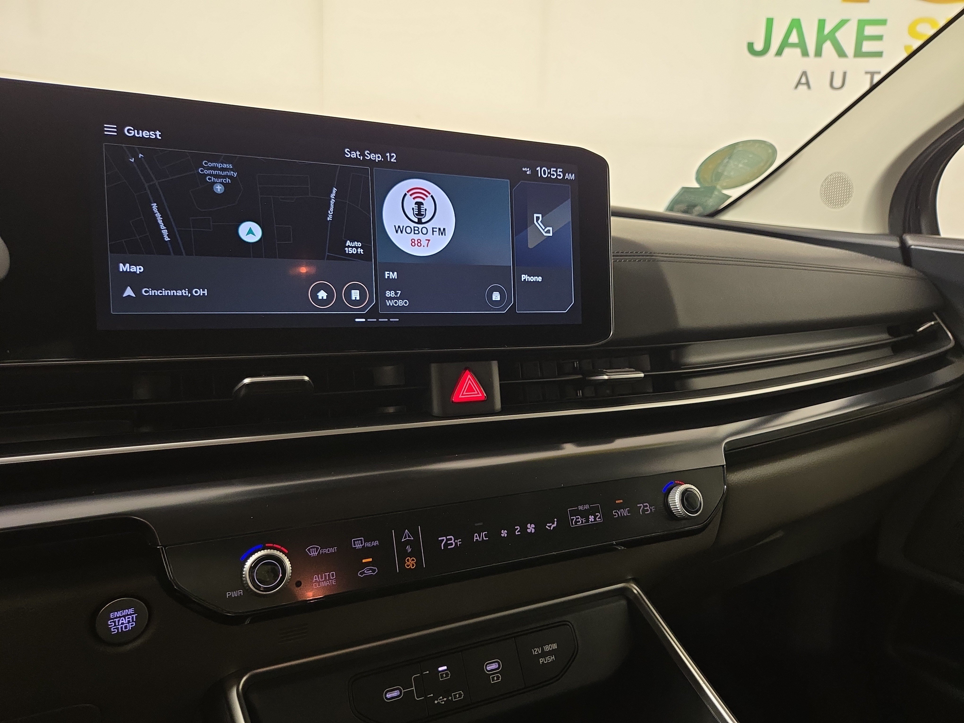 Used 2025 Kia Carnival FWD image 23