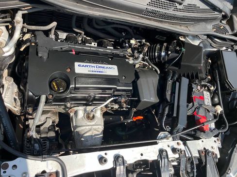 Used 2015 Honda CR-V LX image 3