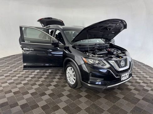 Used 2019 Nissan Rogue SV FWD image 14