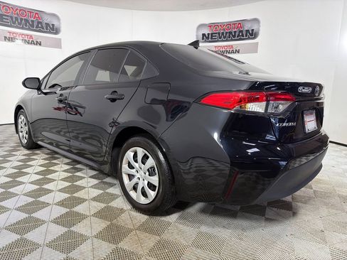 Used 2024 Toyota Corolla LE image 5