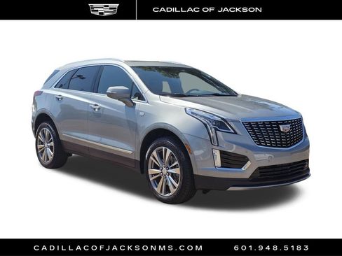 Certified 2025 Cadillac XT5 Premium Luxury FWD image 3