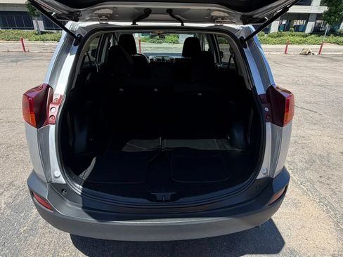 Used 2014 Toyota RAV4 LE AWD/4WD image 10