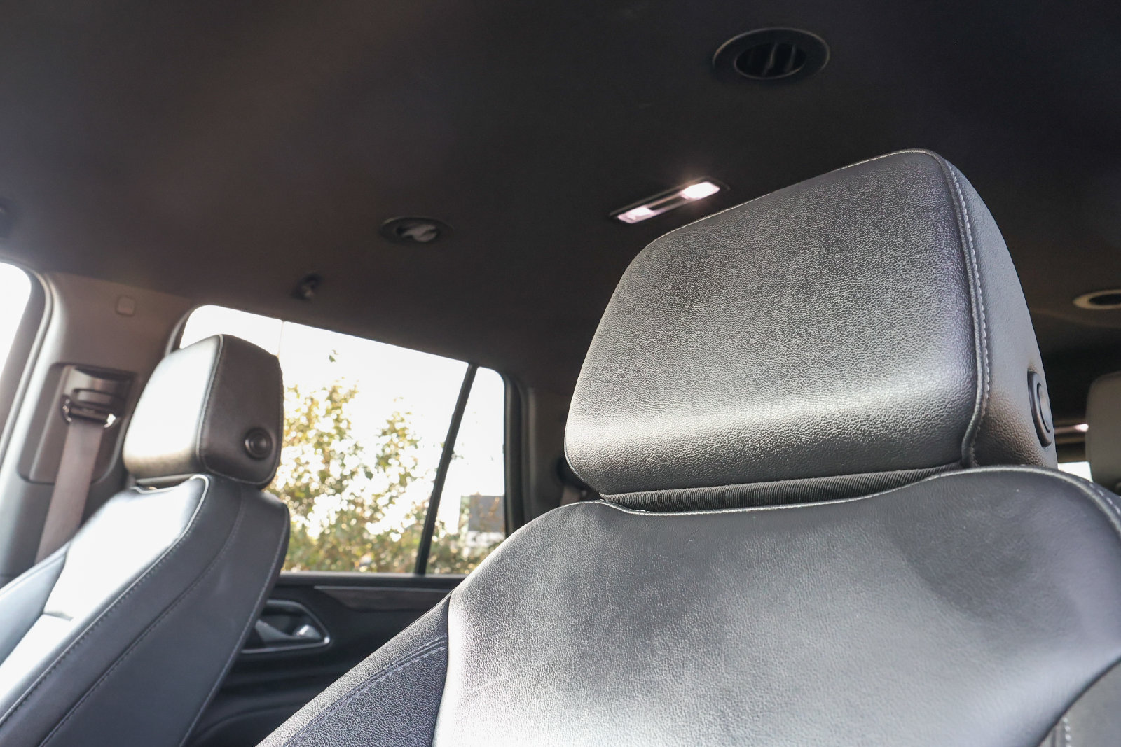 Used 2024 Chevrolet Tahoe LT RWD image 15