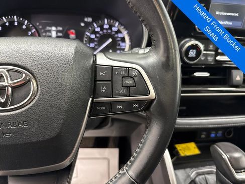 Used 2022 Toyota Highlander XLE image 17