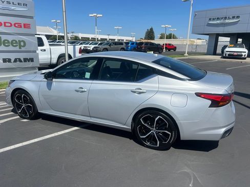 Used 2025 Nissan Altima 2.5 SR FWD image 26