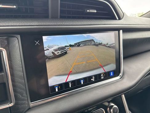 Used 2022 GMC Yukon XL Denali AWD/4WD image 20