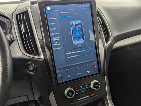 Used 2022 Ford Edge SE w/ Black Appearance Package image 23