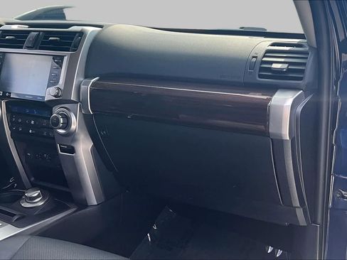 Used 2023 Toyota 4Runner Limited AWD/4WD image 18
