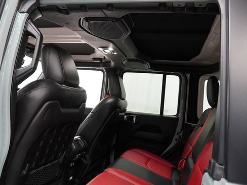 Used 2023 Jeep Wrangler Unlimited Rubicon 4xe AWD/4WD image 23