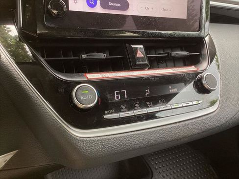 Certified 2025 Toyota Corolla LE FWD image 15