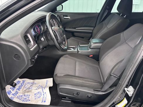 Used 2020 Dodge Charger SXT RWD image 36