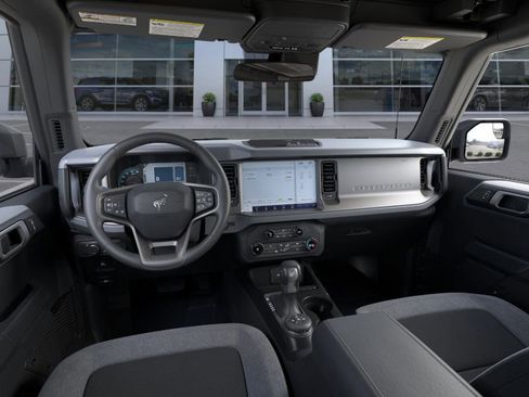 New 2025 Ford Bronco 4-Door image 9