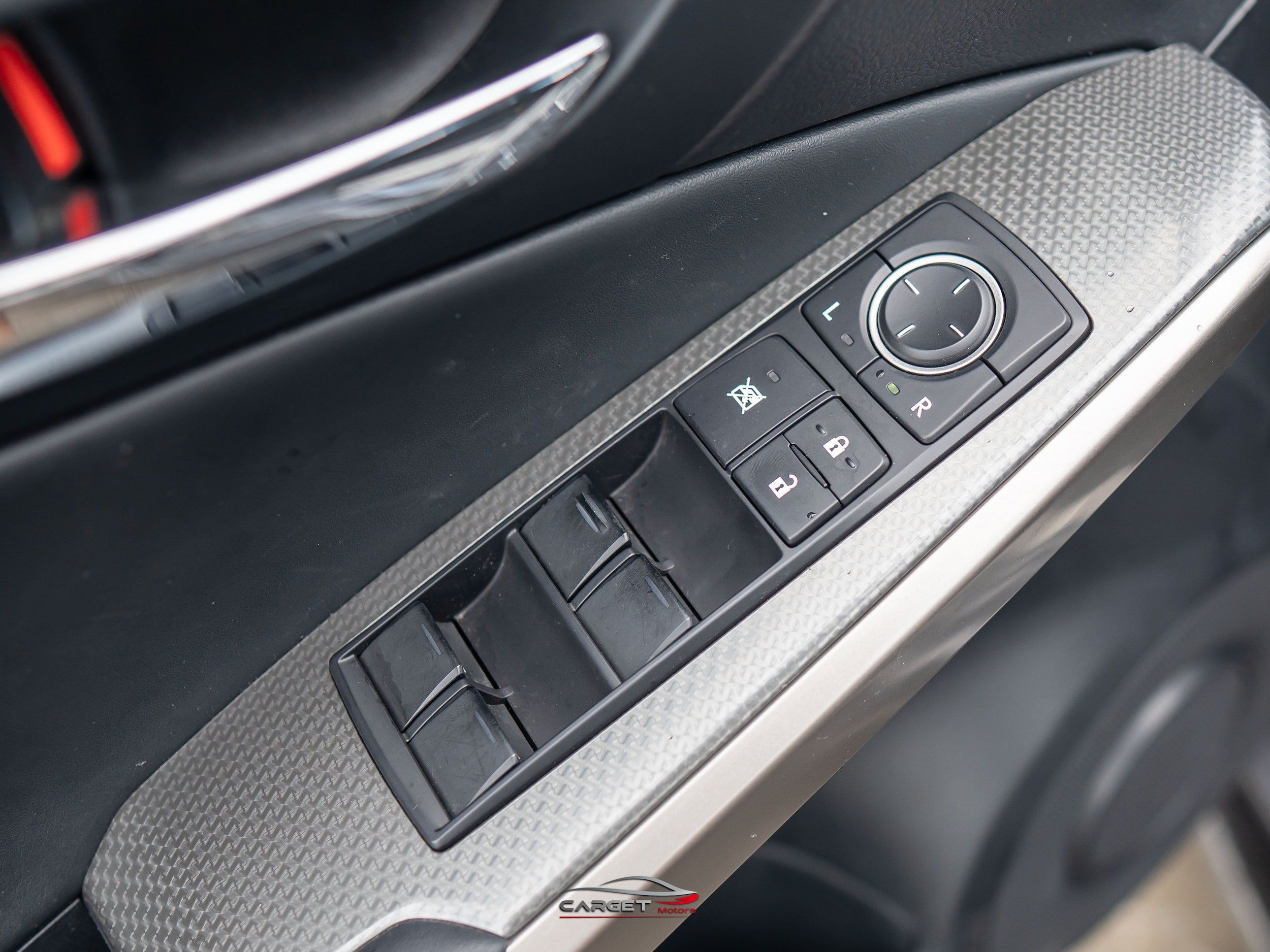 Used 2016 Lexus IS 300 AWD w/ F Sport Package image 41