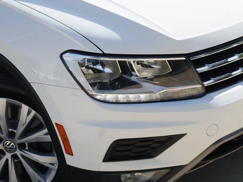 Used 2018 Volkswagen Tiguan S w/ Front Fog Lights Package FWD image 2