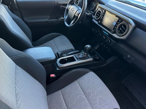 Used 2023 Toyota Tacoma TRD Off-Road AWD/4WD image 15