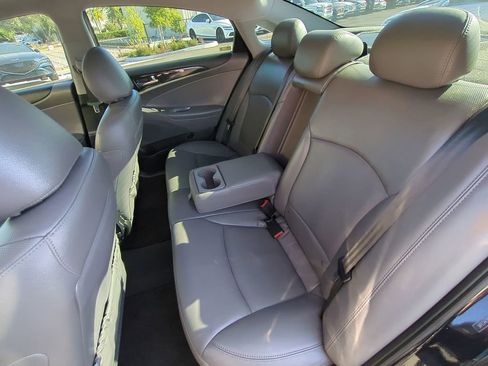 Used 2013 Hyundai Sonata Limited w/ Premium Pkg image 13