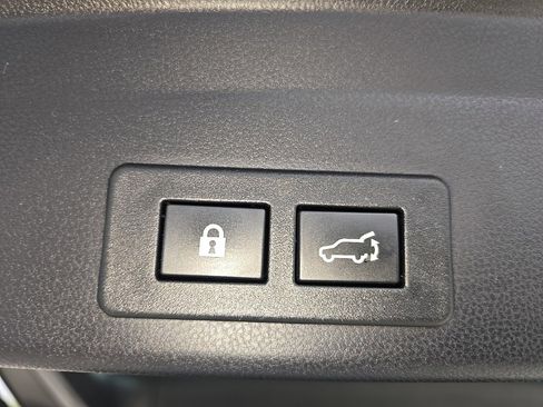 Used 2023 Subaru Ascent Limited w/ Technology Package image 36