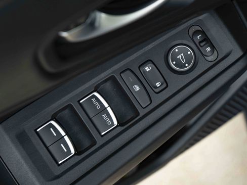 Used 2025 Honda Accord SE image 40
