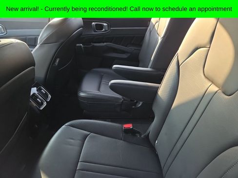 Used 2024 Kia Sorento SX image 11