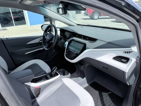 Used 2017 Chevrolet Bolt Premier w/ Driver Confidence II Package FWD image 12