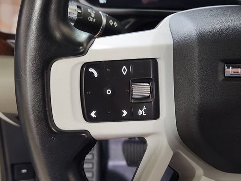 Used 2021 Land Rover Defender 110 X-Dynamic SE AWD/4WD image 48