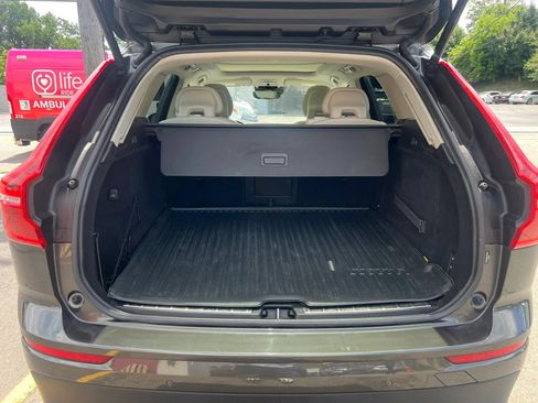 Used 2018 Volvo XC60 T6 Momentum w/ Convenience Package AWD/4WD image 10
