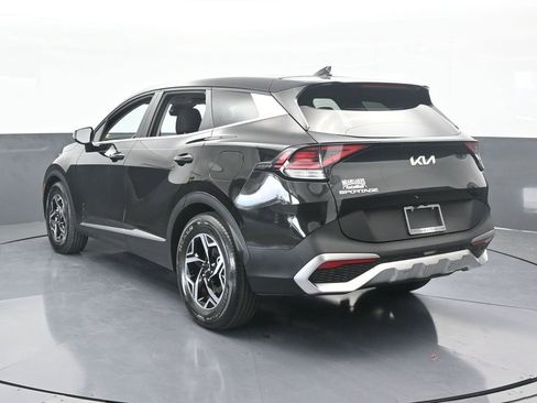 Used 2023 Kia Sportage LX image 4