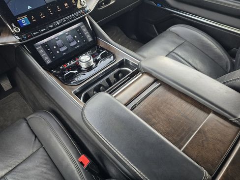 Used 2022 Jeep Grand Wagoneer Series I w/ Flexible Seating Group image 18