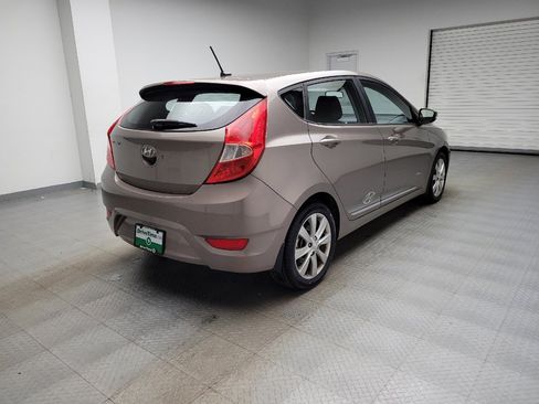 Used 2014 Hyundai Accent SE image 9