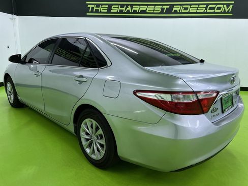 Used 2017 Toyota Camry LE FWD image 7