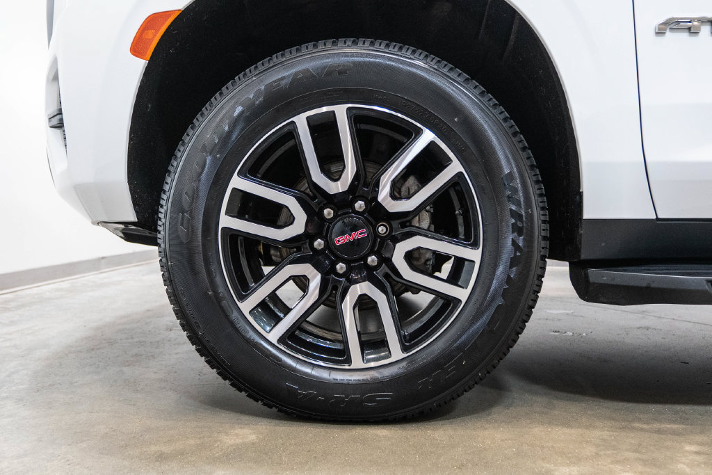 Used 2021 GMC Yukon AT4 AWD/4WD image 12