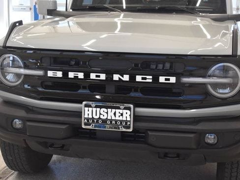 Used 2022 Ford Bronco Outer Banks AWD/4WD image 12