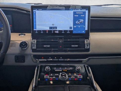Used 2024 Lincoln Navigator Reserve AWD/4WD image 15