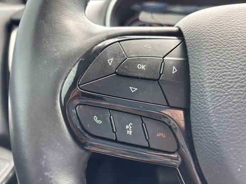 Used 2019 Jeep Cherokee Latitude Plus FWD image 24