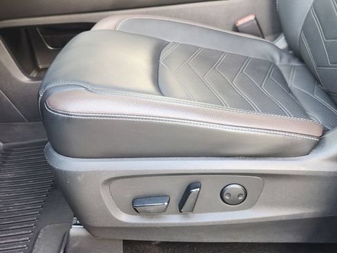 Used 2023 Nissan Pathfinder Platinum FWD image 25