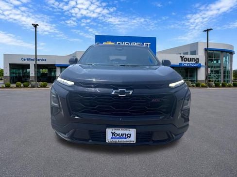 Used 2025 Chevrolet Equinox RS AWD/4WD image 2