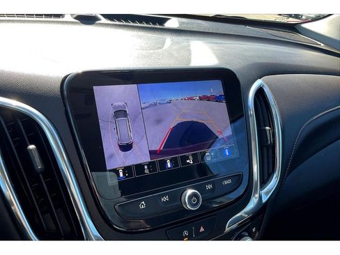 Used 2024 Chevrolet Equinox Premier image 23