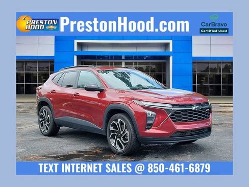 Used 2024 Chevrolet Trax RS w/ Driver Confidence Package FWD image 1