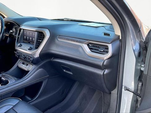 Used 2021 GMC Acadia Denali w/ Denali Technology Package image 29