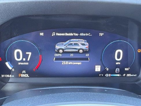 Used 2025 Ford Explorer Active image 34