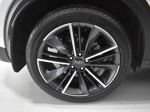 Used 2025 INFINITI QX55 Essential AWD/4WD image 10