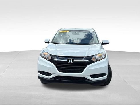 Used 2018 Honda HR-V LX image 2