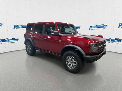 New 2025 Ford Bronco Badlands image 2