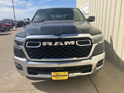 New 2026 RAM 1500 4x4 Crew Cab image 2