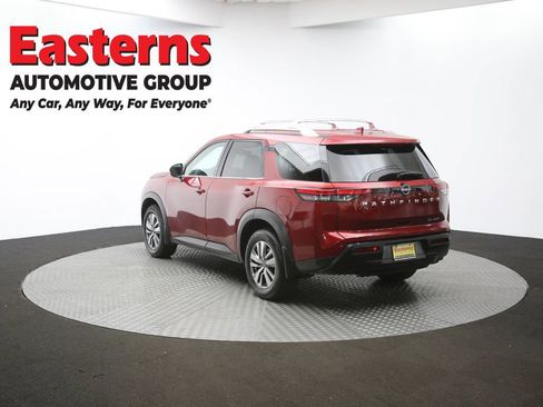 Used 2022 Nissan Pathfinder SL image 68