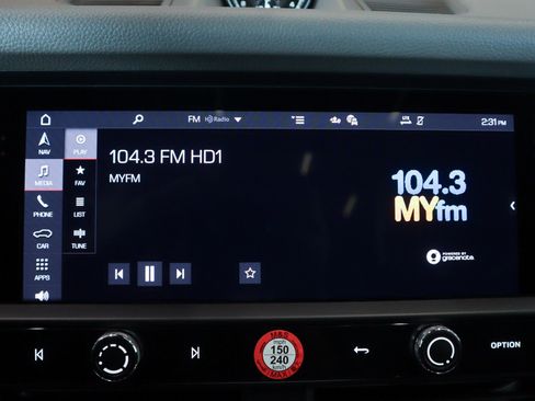 Certified 2025 Porsche Macan image 22