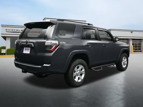 Used 2024 Toyota 4Runner SR5 AWD/4WD image 5