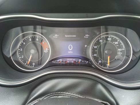 Used 2020 Jeep Cherokee Trailhawk w/ Cold Weather Group AWD/4WD image 15